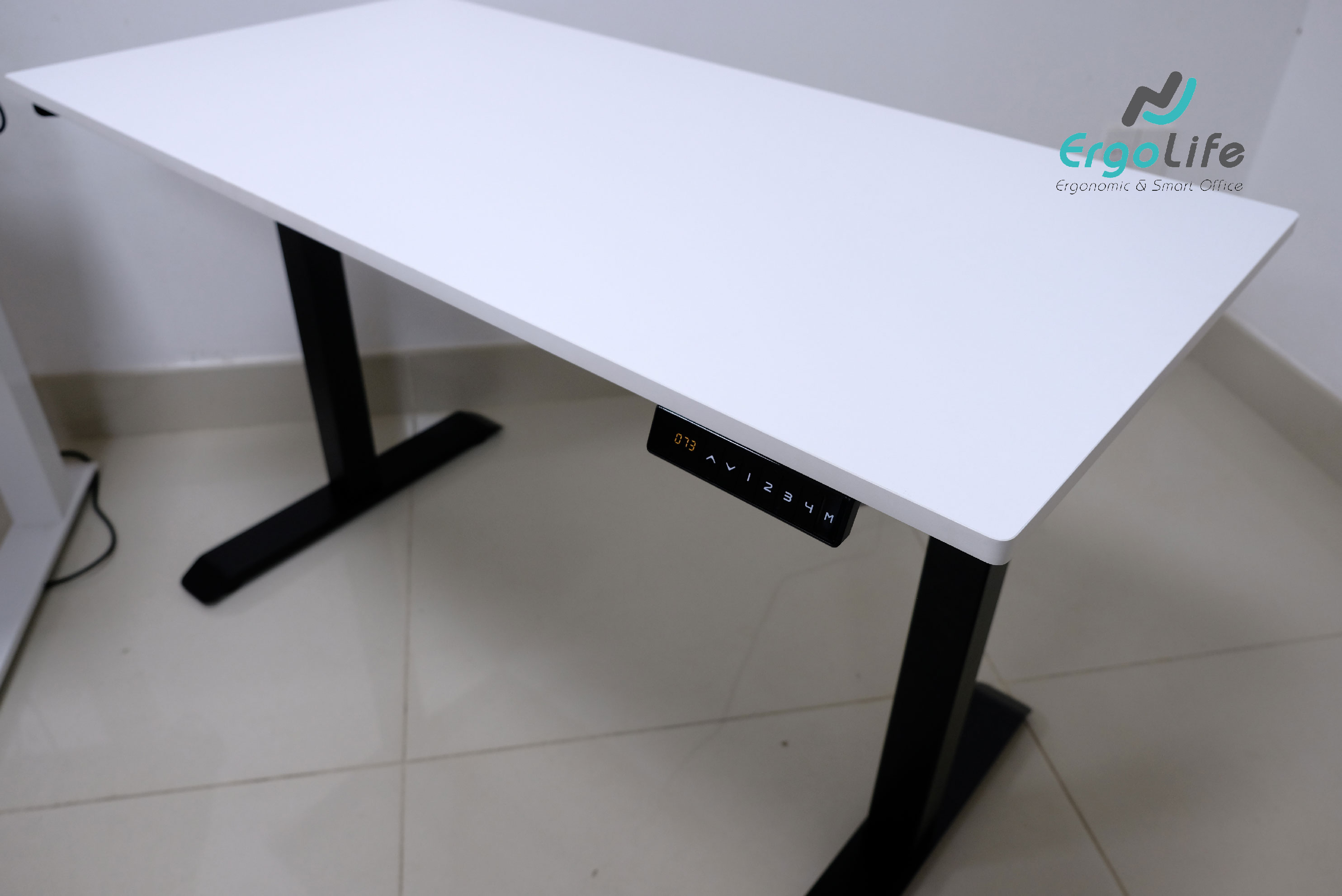 Bàn Nâng Hạ Điều Khiển Bằng Điện - Giải Pháp Sức Khoẻ Cho Dân Văn Phòng